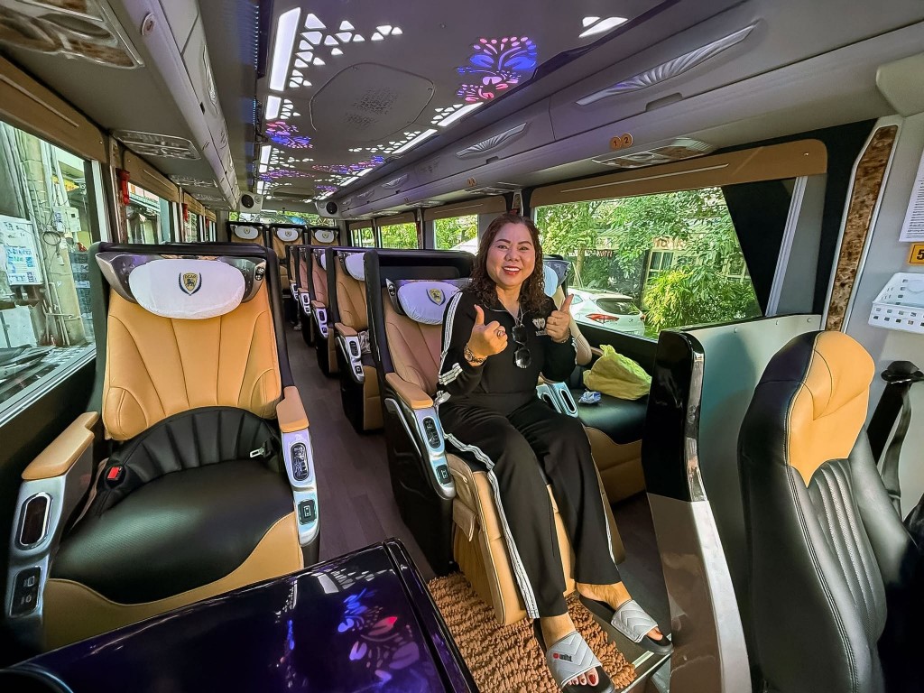 Dịch vụ Thuê xe limousine 19 chỗ đi Đà Lạt sang trọng, tiện nghi